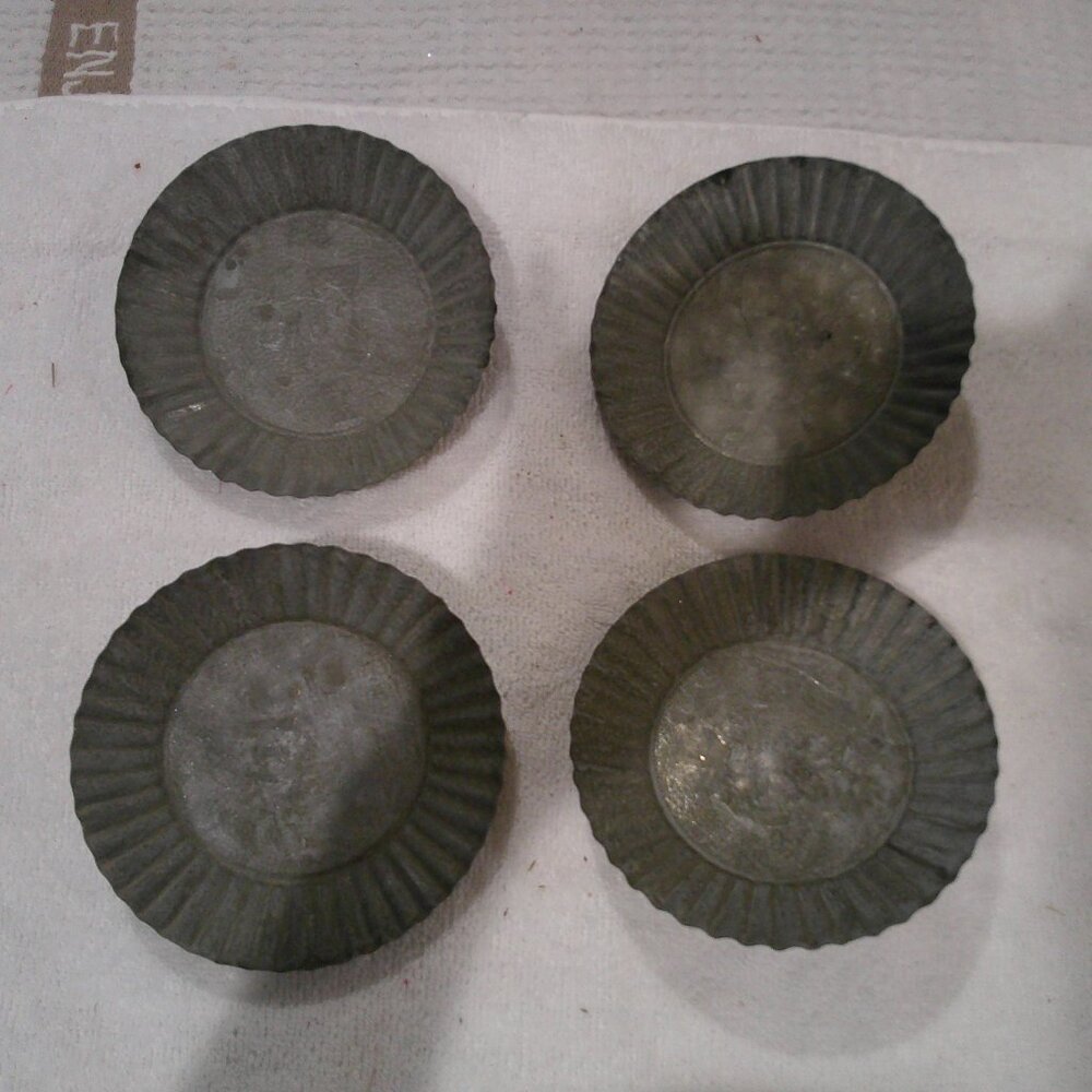 Set of 4 Galvanized Metal Christmas Ornaments